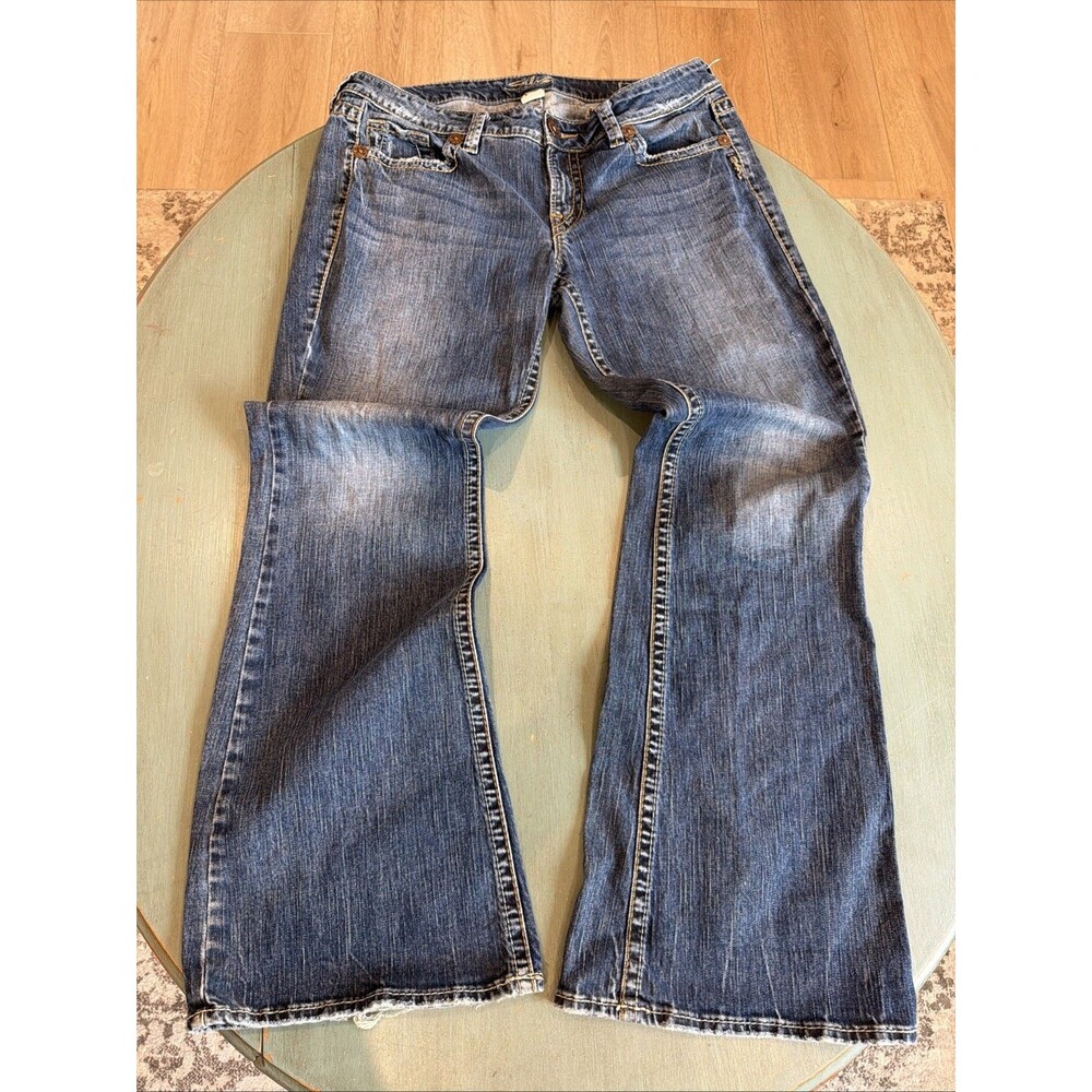 Silver Jeans Co Eden Women’s W33 L33 Blue Bootcut Flare Jeans Frayed Hem